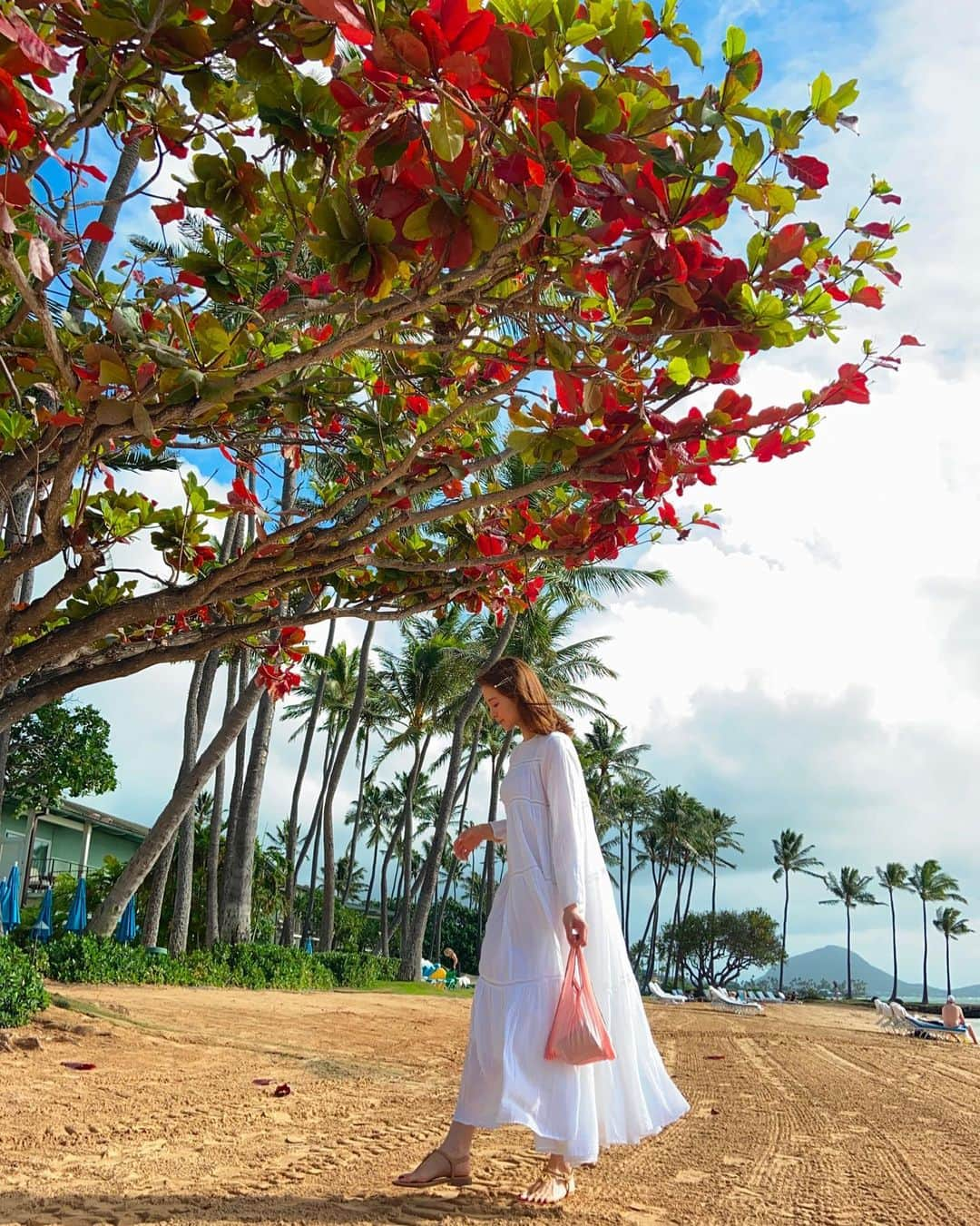 野崎萌香さんのインスタグラム写真 - (野崎萌香Instagram)「お気に入りのワンピは @nequittezpas_aoyama 👗  sandal... @chanelofficial  bagは　Hawaiiのhere で買った 土に還るエコバッグです☺︎ #もえ服」1月12日 11時10分 - moeka_nozaki