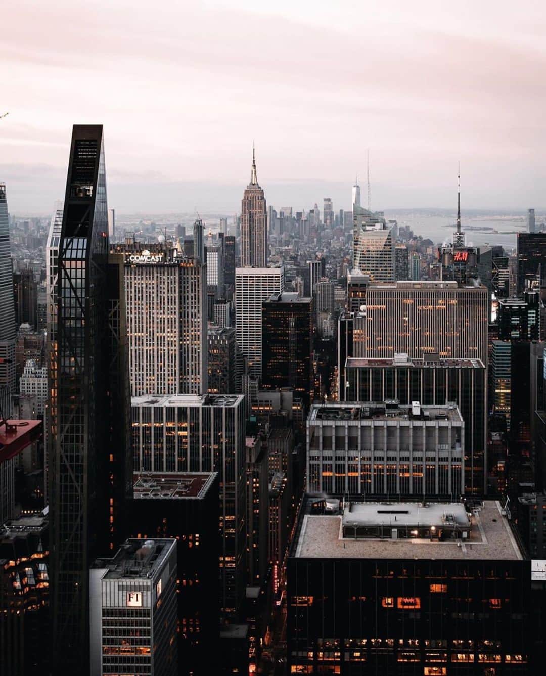 The Peninsula New Yorkさんのインスタグラム写真 - (The Peninsula New YorkInstagram)「Stunning views and light high above Midtown Manhattan. 📸@gmp3」1月12日 11時16分 - thepeninsulanyc