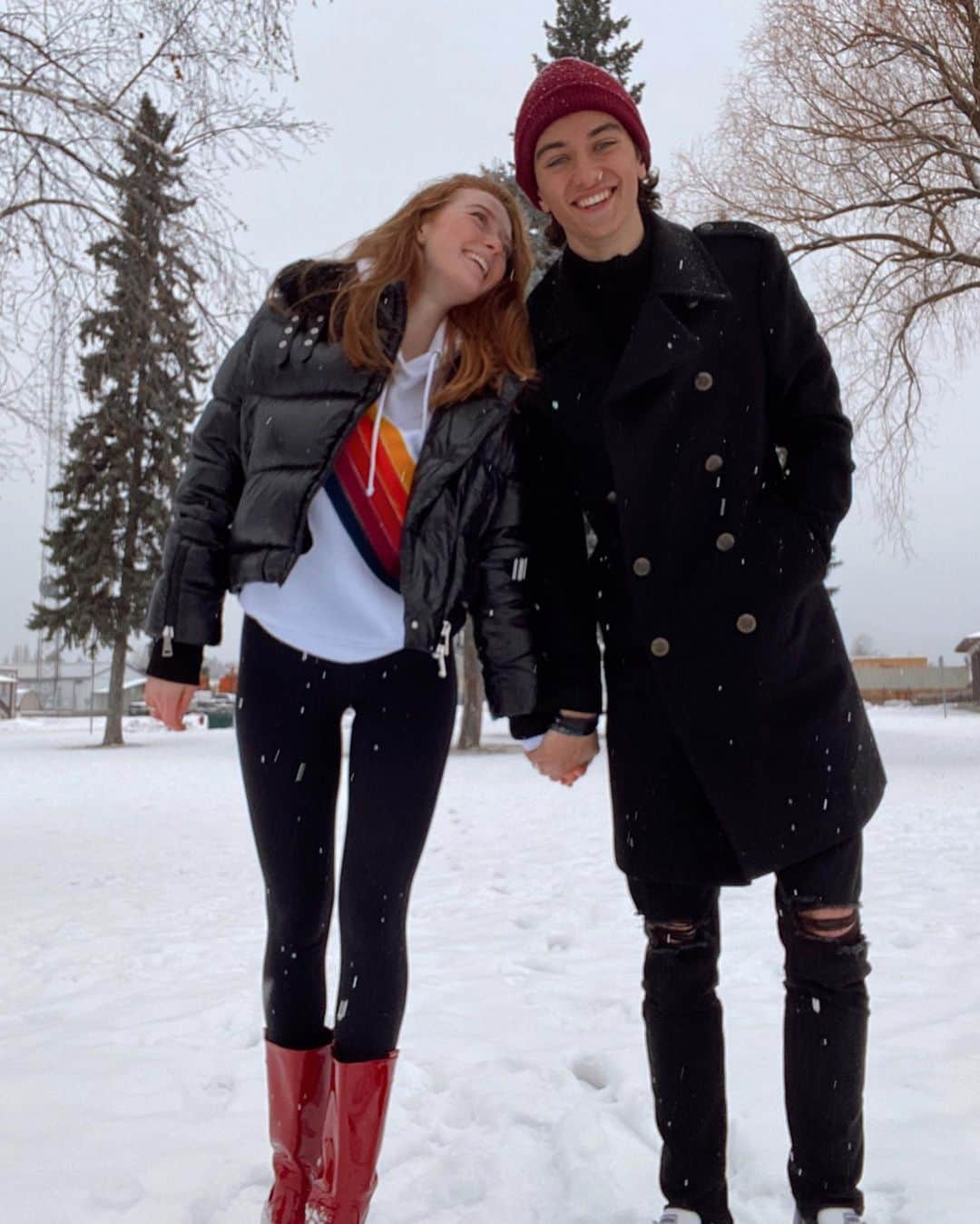 Larsen Thompsonさんのインスタグラム写真 - (Larsen ThompsonInstagram)「In a winter wonderland with my best friend❄️」1月12日 4時44分 - larsenthompson