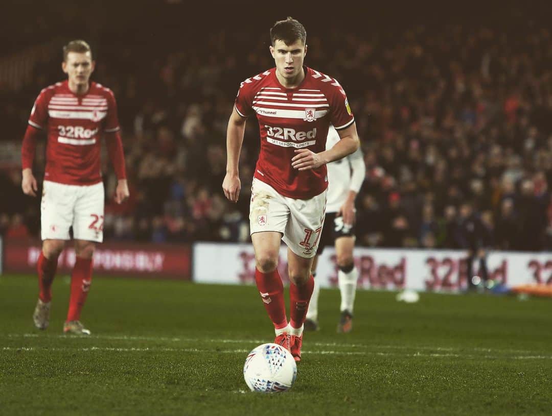 パディ・マクネアのインスタグラム：「Another point on the board 🔴⚪️ @theboroofficial」