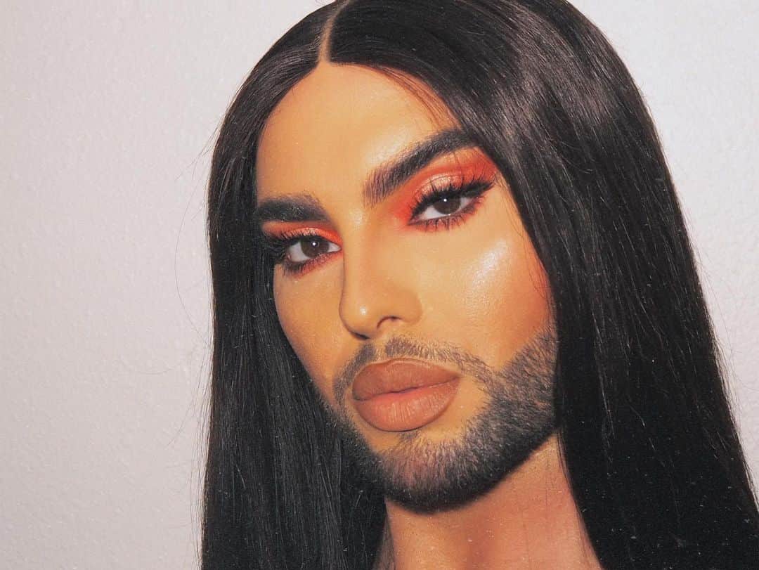 A riel D iazのインスタグラム：「I transferred from Los Angeles, your school has no gymnastics team, this is a last resort.  Eyes: @acebeaute scarlet dusk palette, @houseoflashes temptress lashes. @anastasiabeverlyhills dipbrow gel. @grandecosmetics mascara.  Lips: @maccosmetics cork liner & @natashadenona Charlotte lipstick.  Face: @narsissist NRL foundation, & radiant creamy concealer. @wander_beauty trip for two bronzer duo, @toofaced diamond light highlighter. @bobbibrown chestnut foundation. @hourglasscosmetics luminous light.」