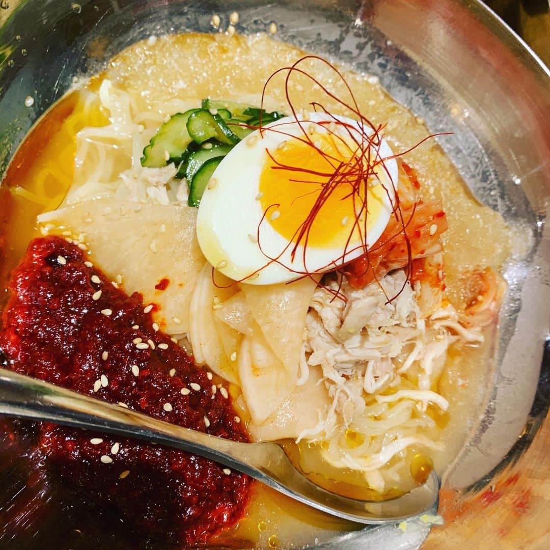 ギャル曽根さんのインスタグラム写真 - (ギャル曽根Instagram)「石田純一さんのやられている冷麺のお店へ🤤 めちゃくちゃ美味しかったー😍❤️✨ #沖縄 #j-chan #冷麺」1月12日 5時38分 - galsone_1204