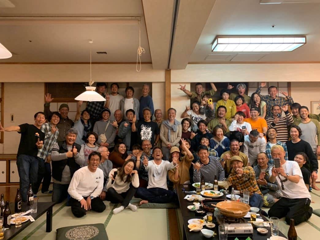 岡部亜紀さんのインスタグラム写真 - (岡部亜紀Instagram)「CHP新年会🍻🎤🎶🤣 今年も良い波に沢山恵まれますよーに🙏🏼✨」1月12日 11時30分 - akiokabe