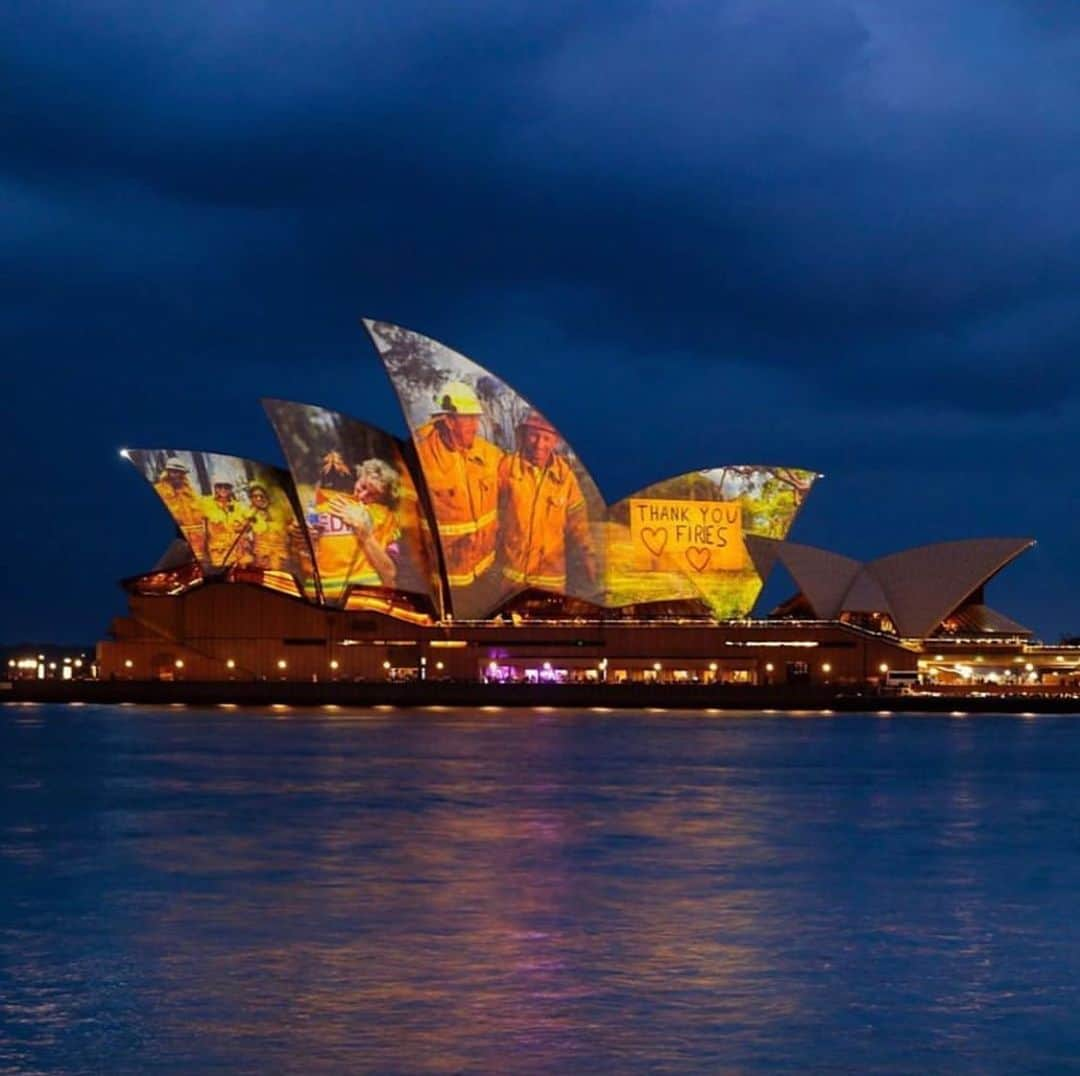 セレステ・バーバーさんのインスタグラム写真 - (セレステ・バーバーInstagram)「Thank you firies. Thank you so much. @australia @nswrfs」1月12日 8時58分 - celestebarber