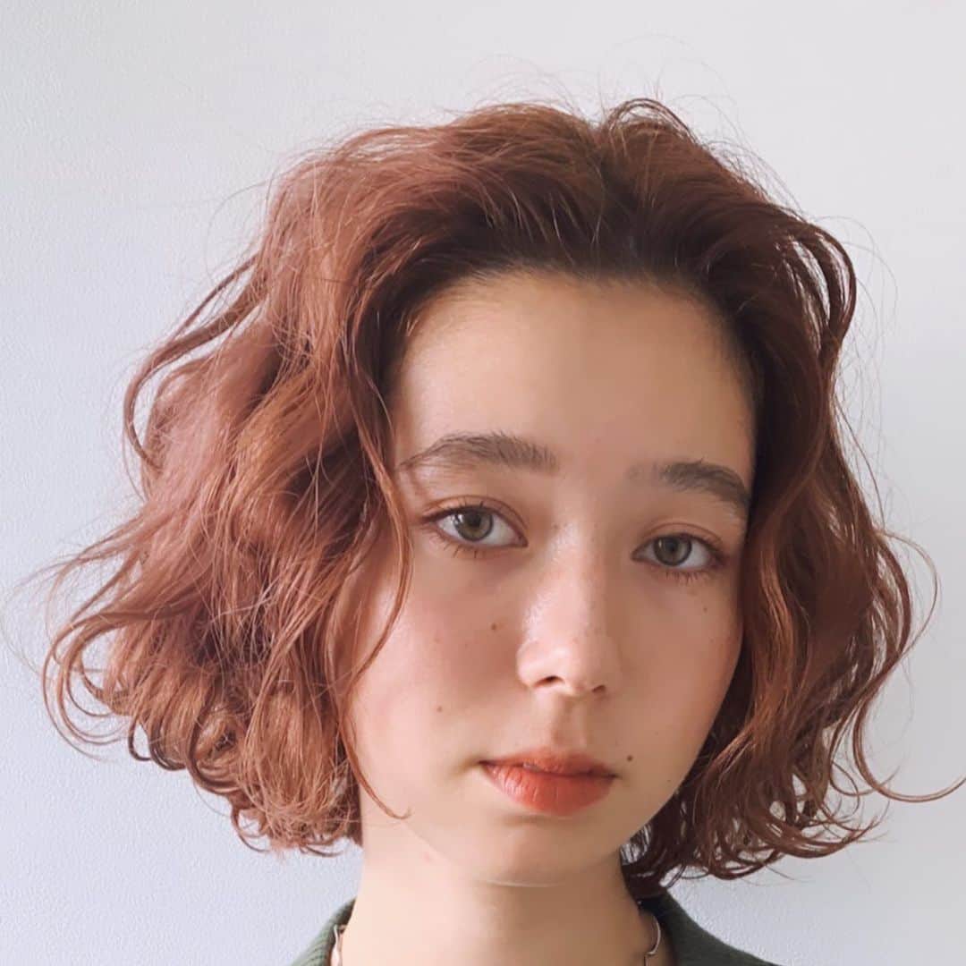 齋藤愛さんのインスタグラム写真 - (齋藤愛Instagram)「ウェーブヘアーは前髪を立ち上げるスタイリングがいい♩」1月12日 9時09分 - ai___saitoo