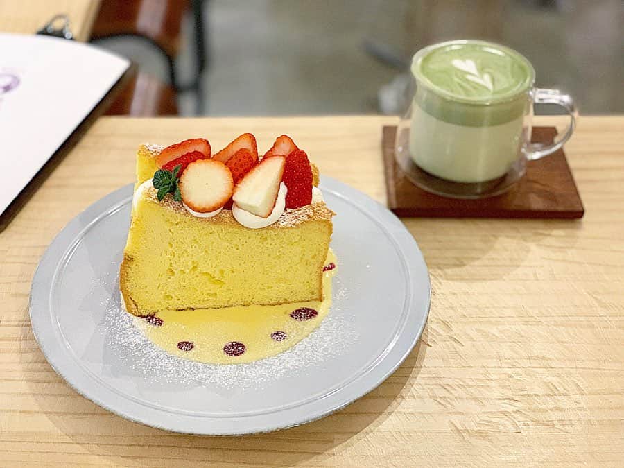 尾崎ななみのグルメインスタ