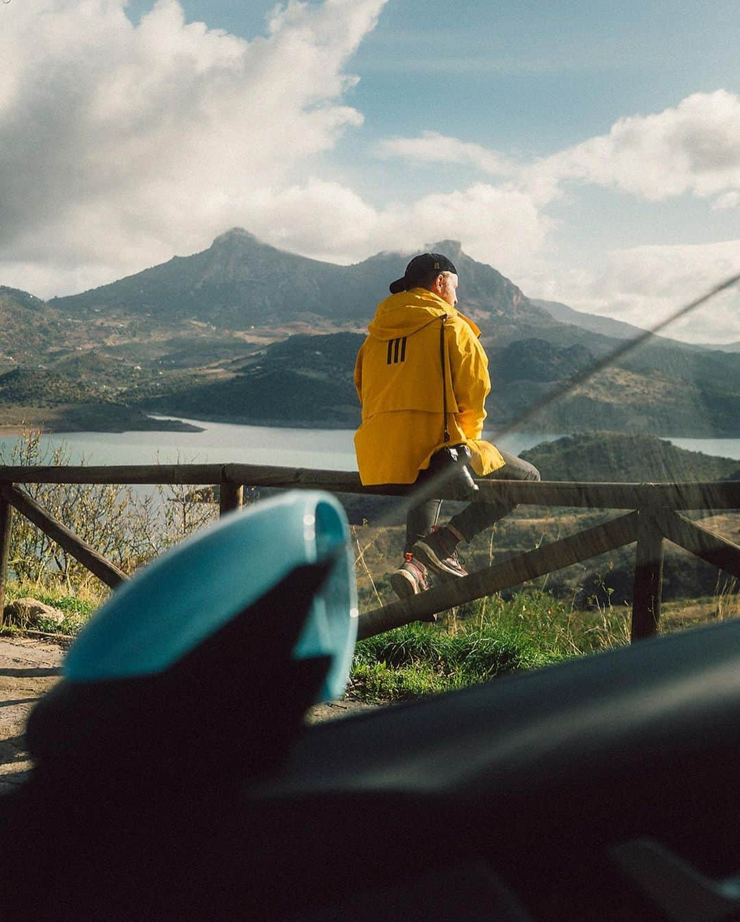 Porscheさんのインスタグラム写真 - (PorscheInstagram)「What do you look for on a road trip? During his travel with the Taycan in Andalusia, photographer @lennart hunts for special moments. Discover his highlights in this gallery. #Porsche #SoulElectrified #ElectricVehicle #roadtrip ⁣ _⁣ Electricity consumption combined: Taycan Turbo: 26 kwh/100 km; CO2 emissions combined: 0 g/km」1月12日 19時57分 - porsche