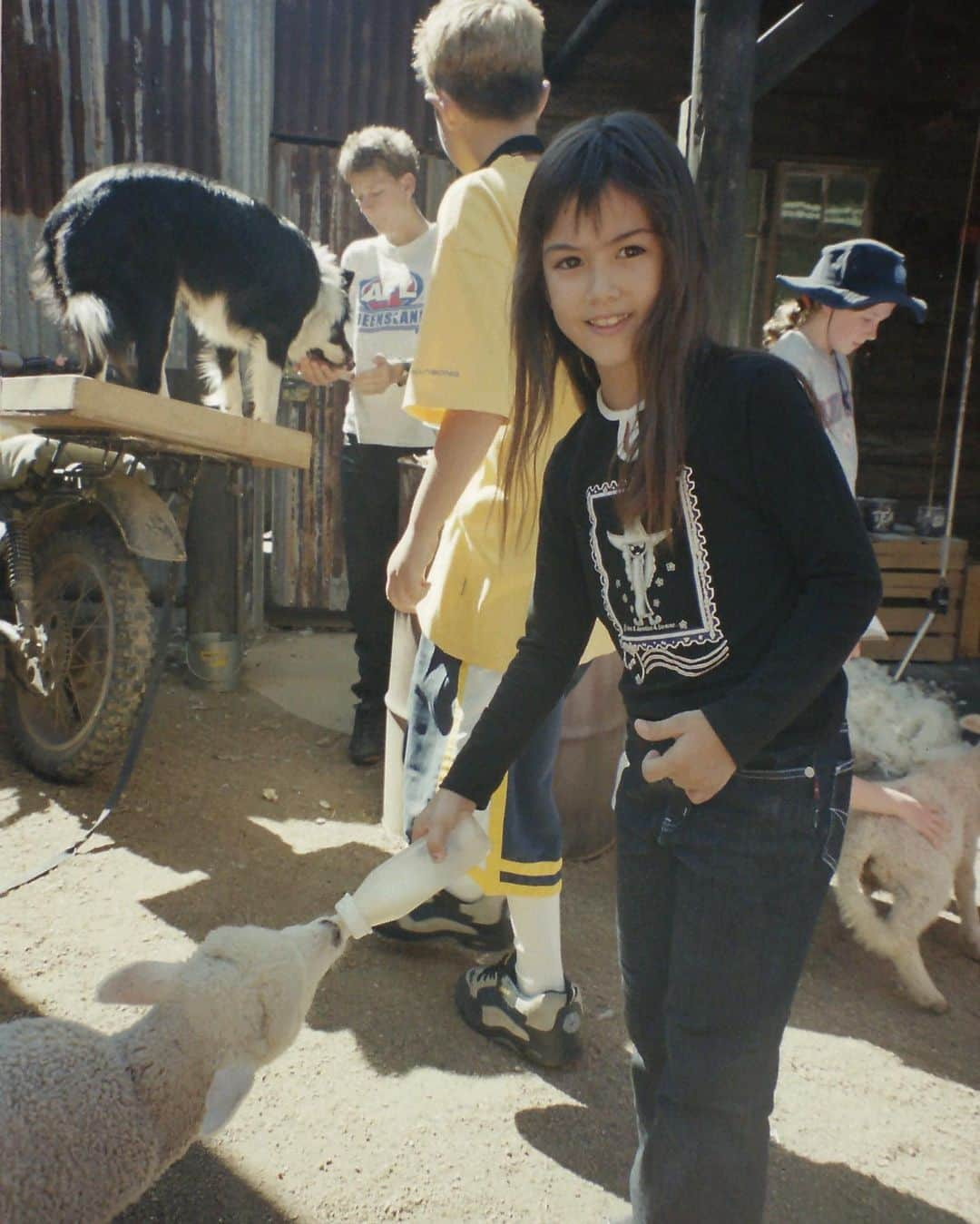 ハンナ・クインリヴァンさんのインスタグラム写真 - (ハンナ・クインリヴァンInstagram)「Australia, one of the most beautiful places on earth is going through a historic and immense tragedy.  Lovely memories from my younger days remind me of what we might lose if we don’t treasure what we have.  80% of Australian plants, mammals, reptiles and frogs are unique to Australia and are found nowhere else in the world. As of yesterday, 107,000 square kilometres of has been burnt, over 5,900 buildings destroyed  and 29 people have lost their lives. An estimated 1 billion animals have also been killed and some endangered species may be driven to extinction.  Let us do what we can to support the communities there which are suffering. The road to rebuilding might be lengthy. Please continue to share your love and we have to  take action on environmental sustainability today. Treasure our planet.」1月12日 20時14分 - hannah_quinlivan