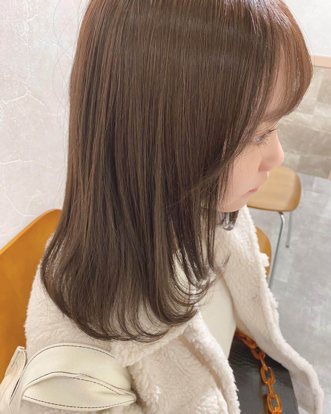 仲村和泉のインスタグラム：「明日の成人式に向けてヘアメンテナンス☺︎☺︎ . #hair #haircolor」