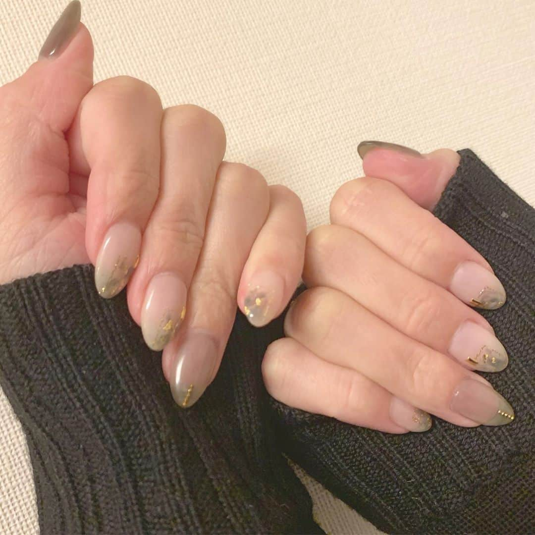 武井玲奈さんのインスタグラム写真 - (武井玲奈Instagram)「. . New nail💅🏼💖 指輪が似合うようなクリアネイル！ . 今可愛い指輪探し中！ なかなか出会えない🤦🏻‍♀️🤦🏻‍♀️ . . #Newnail #nail #クリアネイル #クリアネイルデザイン #クリアネイルアート #ネイル #冬ネイル #冬ネイルデザイン」1月12日 11時39分 - takeirena