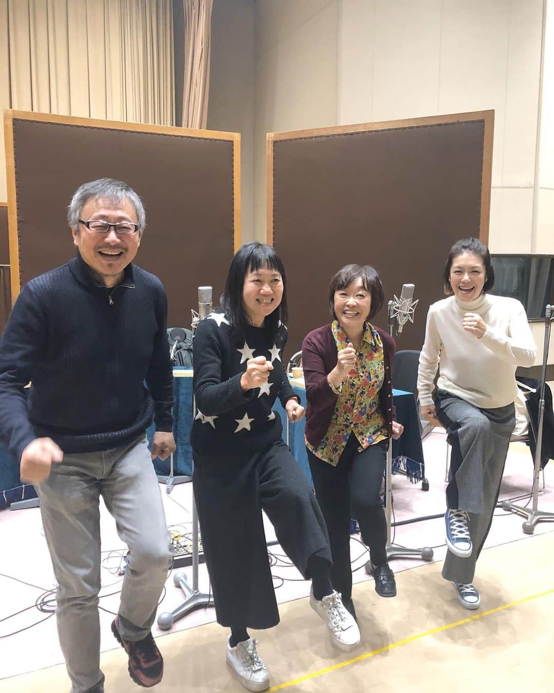 加藤紀子のインスタグラム：「この後12時15分から放送の NHK-FM「トーキングウィズ松尾堂」新年最初の今回は スポーツジャーナリスト…増田明美さん、小説家…角田光代さんをお招きして『2020年ずぼらランのすすめ』をテーマにお話を伺います！  店主（松尾貴史さん）と店員の私…走り始めることが出来るのか！そして「ランニングにトライしたい！」方必聴の内容です、ぜひお楽しみください！  13時55分からは TOKYO-FM「ルノーサンデーボヤージュ」 今週はリールの街をドライブ！こちらも合わせてお楽しみくださいませ😊  #nhkfm #トーキングウィズ松尾堂  #tokyofm #ルノー サンデーボヤージュ 『2020年・ずぼらランのすすめ』をテーマに」