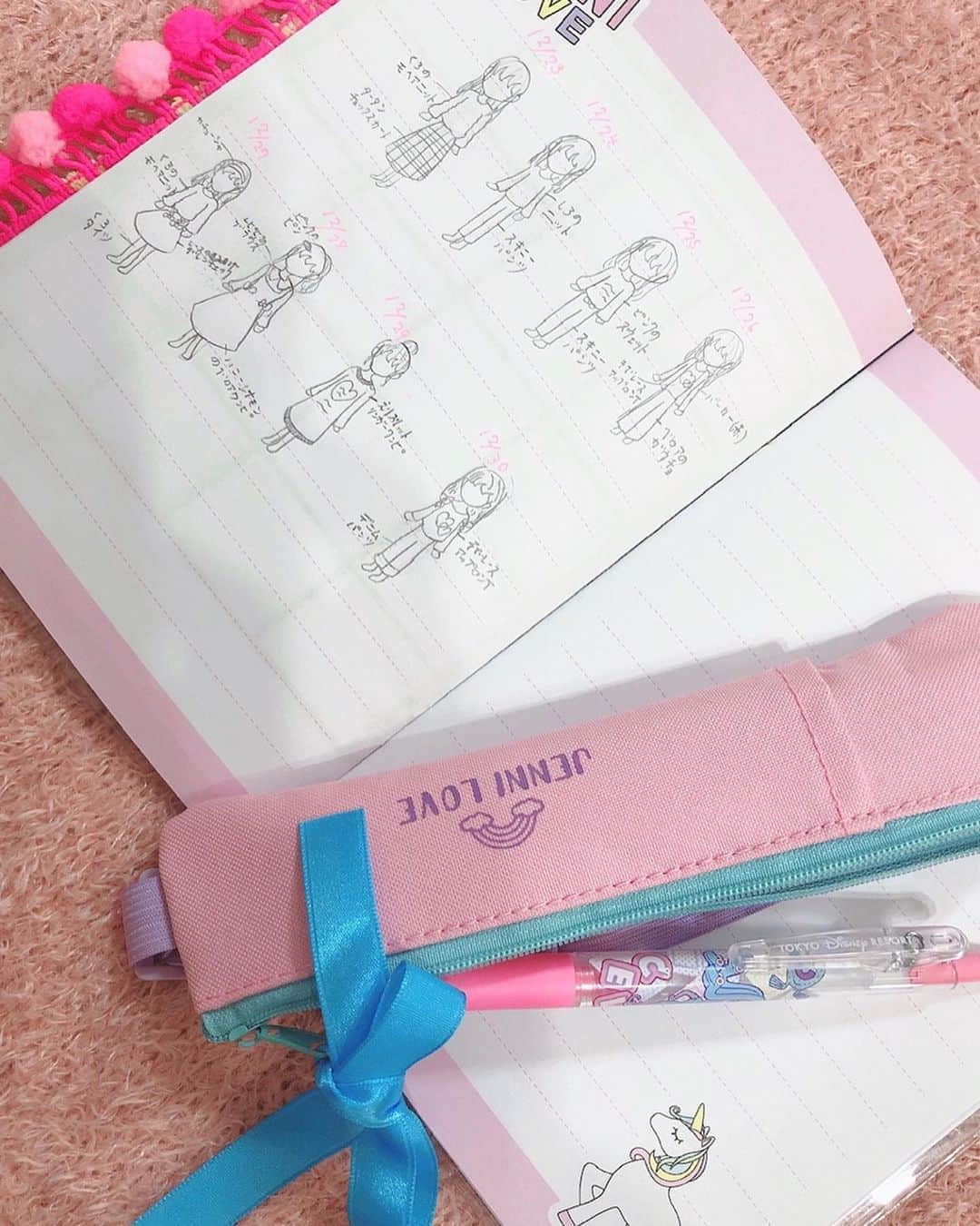 ニコ☆プチさんのインスタグラム写真 - (ニコ☆プチInstagram)「💟 #プチモのふろくの使い方 💟﻿ ﻿ ﻿ ﻿ 11人目は、アリス！！！﻿ ﻿ ﻿ 🐰アリスより🐰﻿ ﻿ リボンや花のシールを付けてオリジナルにしました！﻿ ﻿ 私は毎日着たお洋服のコーディネート日記をつけているので、﻿ このスケジュール帳をオシャレ記録帳として使っているよ！☺️﻿ ﻿ とても見やすいからすぐに前着たお洋服を確認したり出来る!!﻿ すごく便利だよ❤️﻿ みんなも使ってみてね～﻿ ﻿ ﻿ ﻿ #ニコプチ　#ニコプチふろく　#アリス﻿ #プチモ　#ジェニィラブ　#スケジュール帳﻿ #ペンケース　#スケジュール帳の使い方﻿ #手帳タイム　#ニコプチふろくのある生活﻿」1月12日 13時30分 - nicopuchi_official