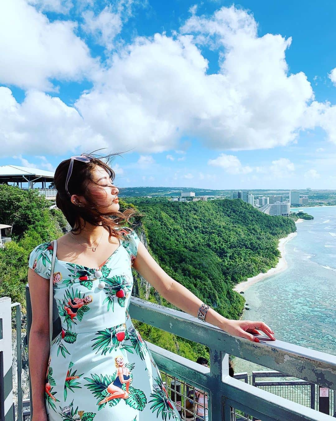 青野美沙稀さんのインスタグラム写真 - (青野美沙稀Instagram)「恋人岬の景色 キレイだったなぁ✨✨ . #guam #guamtrip #恋人岬 #tamuning #グアム #グアム旅行  #景色 #絶景 #twoloverspoint」1月12日 14時56分 - misaki_aono