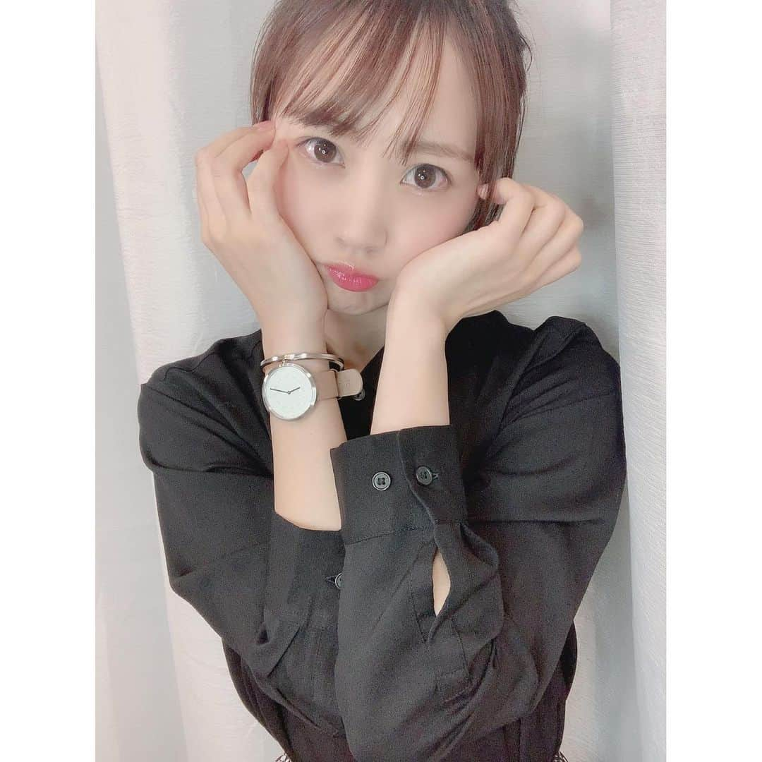 浜田翔子さんのインスタグラム写真 - (浜田翔子Instagram)「バングルとセットでつけました！ かわいい⌚︎ YouTubeにものせてます⭐️ #mavenwatches #マベン #マベンウォッチズ #腕時計 #時計 #手元倶楽部  10%オフになります クーポンコードは、 【shoko1220】」1月12日 15時03分 - shoko_hamada