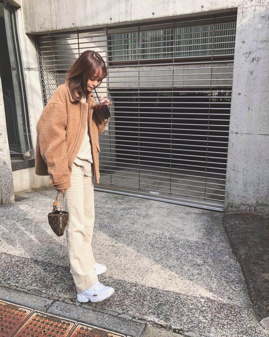 丸林広奈さんのインスタグラム写真 - (丸林広奈Instagram)「Sunday🧸 #ootd #fashion #coordinate #outfit #今日のコーデ #ワントーンコーデ」1月12日 15時08分 - hironamarubayashi