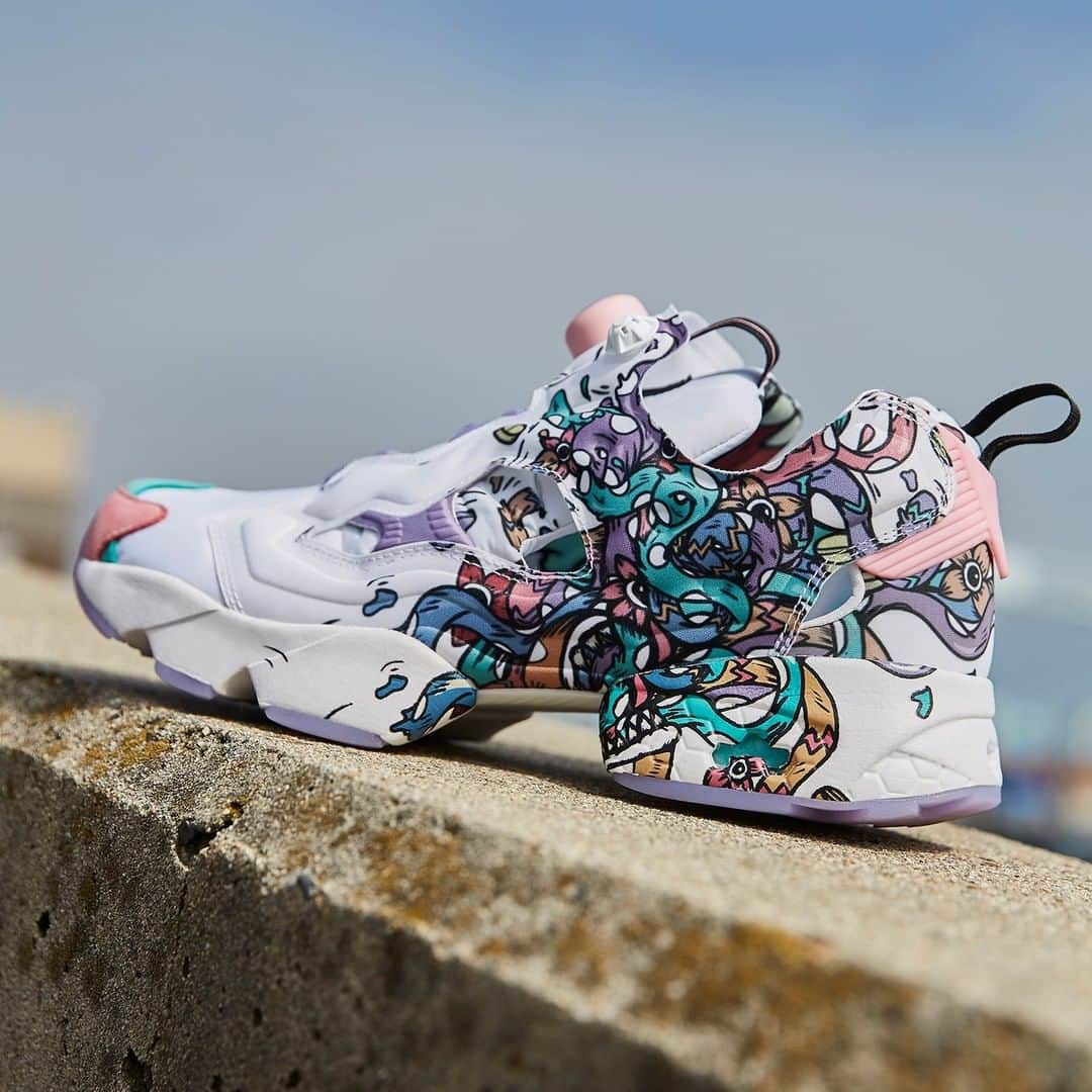 Sneaker Newsさんのインスタグラム写真 - (Sneaker NewsInstagram)「As part of the brand's "It's A Man's World" campaign, Reebok connects with visual artist @Distortedd_ for a unique take the Instapump Fury. For details on where to cop this artful collaboration, tap the link in our bio.」1月12日 16時00分 - sneakernews