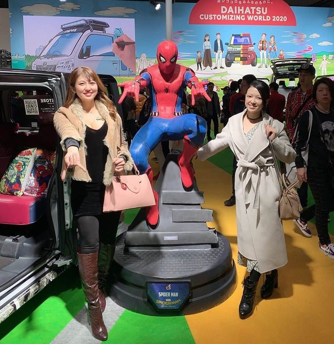 神谷麻美さんのインスタグラム写真 - (神谷麻美Instagram)「#スパイダーマン 発見❤💙❤💙 #spiderman の車❤✨(๑✪ω✪๑)ｶﾜｨｨ♡❤✨🕸💙 #オートサロン 🚗 ³₃❤💙」1月12日 16時18分 - asamice428