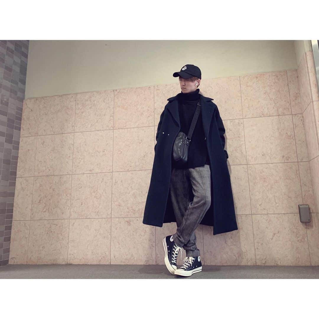 HRK（ハル）さんのインスタグラム写真 - (HRK（ハル）Instagram)「#mensfashion #fashion #cap #clot #coat #turtleneck #luis #ルイス #pants #zara #sneaker #converse #chacktaylor #ct70 #allstar #3star  #HARU #大堀治樹 #dance #vocal #live #love #Japan #followme」1月12日 17時20分 - hrkharu
