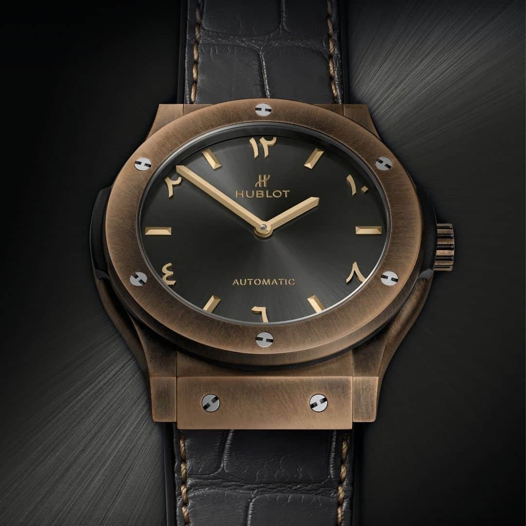 HYPEBEASTさんのインスタグラム写真 - (HYPEBEASTInstagram)「@hypebeaststyle: @hublot has created its first UAE-exclusive watch with Ahmed Seddiqi & Sons. Named the “Classic Fusion Special Edition Bronze Anticlockwise,” the timepiece features many firsts for the watchmaker including an all-bronze case and an anticlockwise HUBLOT HUB1105 movement that makes the hands move in a counter-clockwise across the 3N gold-plated Arabic numerals which read 2, 4, 6, 8 and 10 o’clock. It’s limited to just 100 pieces and comes with a grey and gold stitched strap.⁠ Photo: Hublot」1月12日 17時30分 - hypebeast