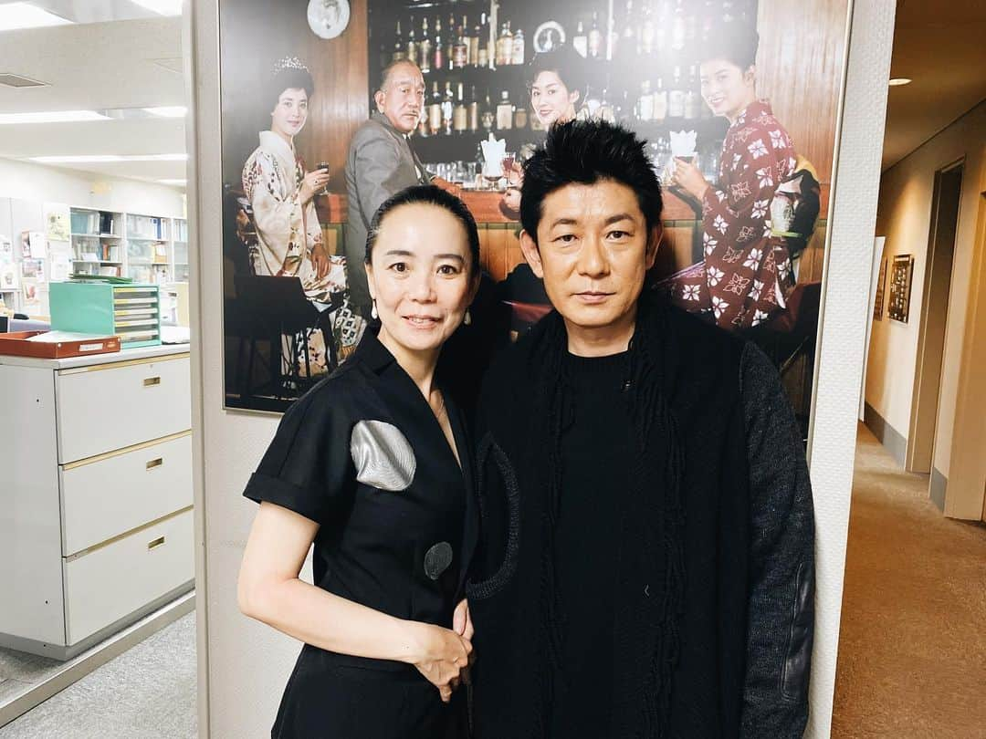 永瀬正敏さんのインスタグラム写真 - (永瀬正敏Instagram)「﻿ ﻿ 《満員御礼！！》﻿ ﻿ ﻿ 『映画監督 河瀨直美』Naomi Kawase Retrospective﻿ ﻿ 本日映画『光』のバリアフリー上映&トークショーにお越し頂いた皆さん、有難うございました！﻿ 埋め尽くされた客席を目にして、とても感激しました。﻿ 感謝しています。﻿ 時間の関係でQ&A全ての皆さんにお応え出来ず申し訳ありませんでした、、、。﻿ ﻿ 今回の特集上映は19日まで続きます、是非国立映画アーカイブへお越し下さい！﻿ ﻿ 2020年は特集上映に並行して新作映画『朝が来る』の仕上げそして公開、東京オリンピック公式映画の撮影＋編集、秋の『なら国際映画祭』等多忙に多忙を重ねられる河瀨直美監督。﻿ どうか体調を崩されません様に、、、！！﻿ ﻿ ﻿ from M.Nagase﻿ ﻿ ﻿ #河瀨直美監督 #naomikawase #光 #国立映画アーカイブ﻿ #お越し頂いた皆さん有難うございました #大大先輩のパネルを前に河瀨監督と記念撮影 #光栄です﻿ #永瀬正敏 #masatoshinagase﻿」1月12日 18時18分 - masatoshi_nagase_official