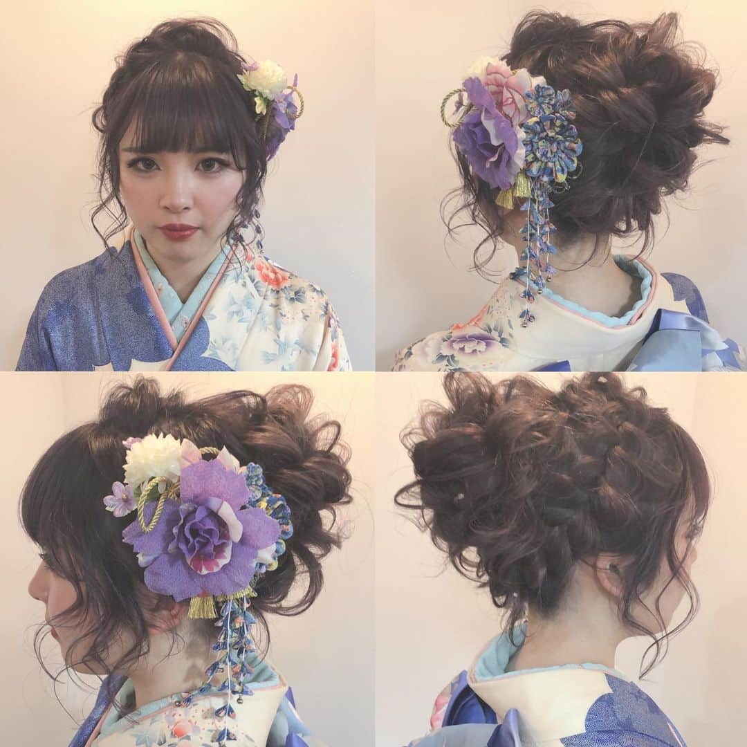 のインスタグラム：「ご成人  おめでとうございます 💙💙💙 * * *  staff  みーんな  頑張ってて、  それが とっても嬉しかった * * *  #成人式 #成人式ヘア #成人式アレンジ  #アレンジ #アップ #arrange  #up #set #kaekoarrange  #cocolohair」