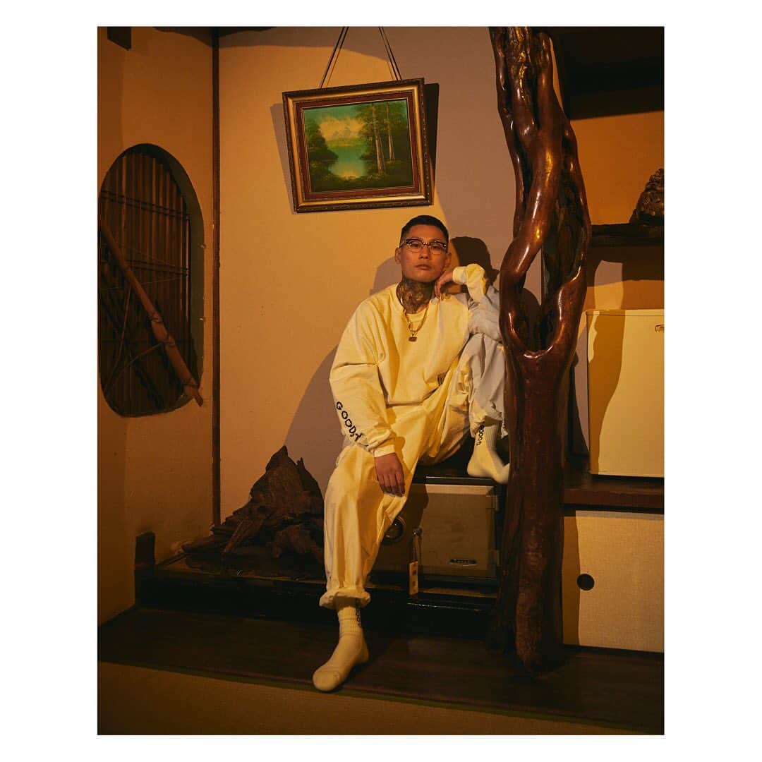 のインスタグラム：「KOSUKE KAWAMURAxGOODHOODx F-LAGSTUF-F (KOSUKE KAWAMURAxGOODSTUFF) @kosukekawamura  Launches Jan 15, on @goodhood ‪  MODEL‬  賽 a.k.a.BAD SAI KUSH @badbadsai DELTA 9 KID @delta9kid 舐達麻 @aphroditegangstudio  STYLING TATSUYA SHIMADA @tatsuyashimada1984 PHOTOGRAPHY KENTO MORI @kentomori.insta HAIR TARO YOSHIDA @taro6078 #舐達麻  #河村康輔」