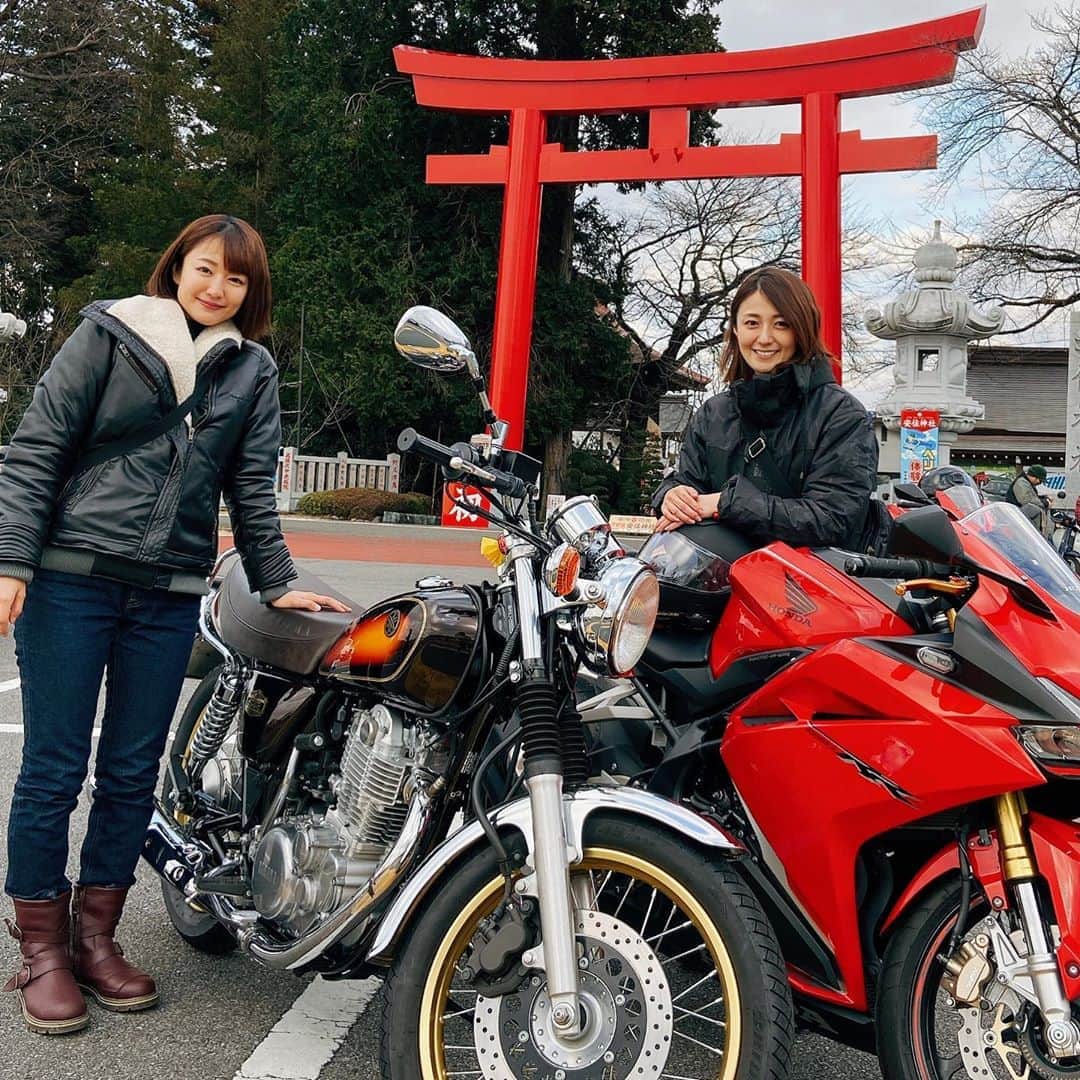 久野静香さんのインスタグラム写真 - (久野静香Instagram)「私なんぞに、﻿ バイクの運転を心配してくださる﻿ 優しいコメントをありがとうございます🥺﻿ ﻿ ということで、﻿ 滝と共に神社に安全祈願！！﻿ ﻿ #滝菜月 アナ﻿ #交通安全 ﻿ #ツーリング ﻿ #バイク ﻿ #安全第一」1月12日 18時35分 - shizuka_kuno