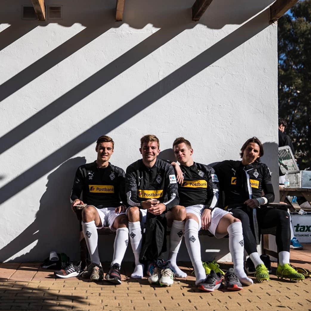のインスタグラム：「Trainingslager ✅ 👶🏼👨🏼‍🎨👱🏼‍♂️👨🏽‍🍳」