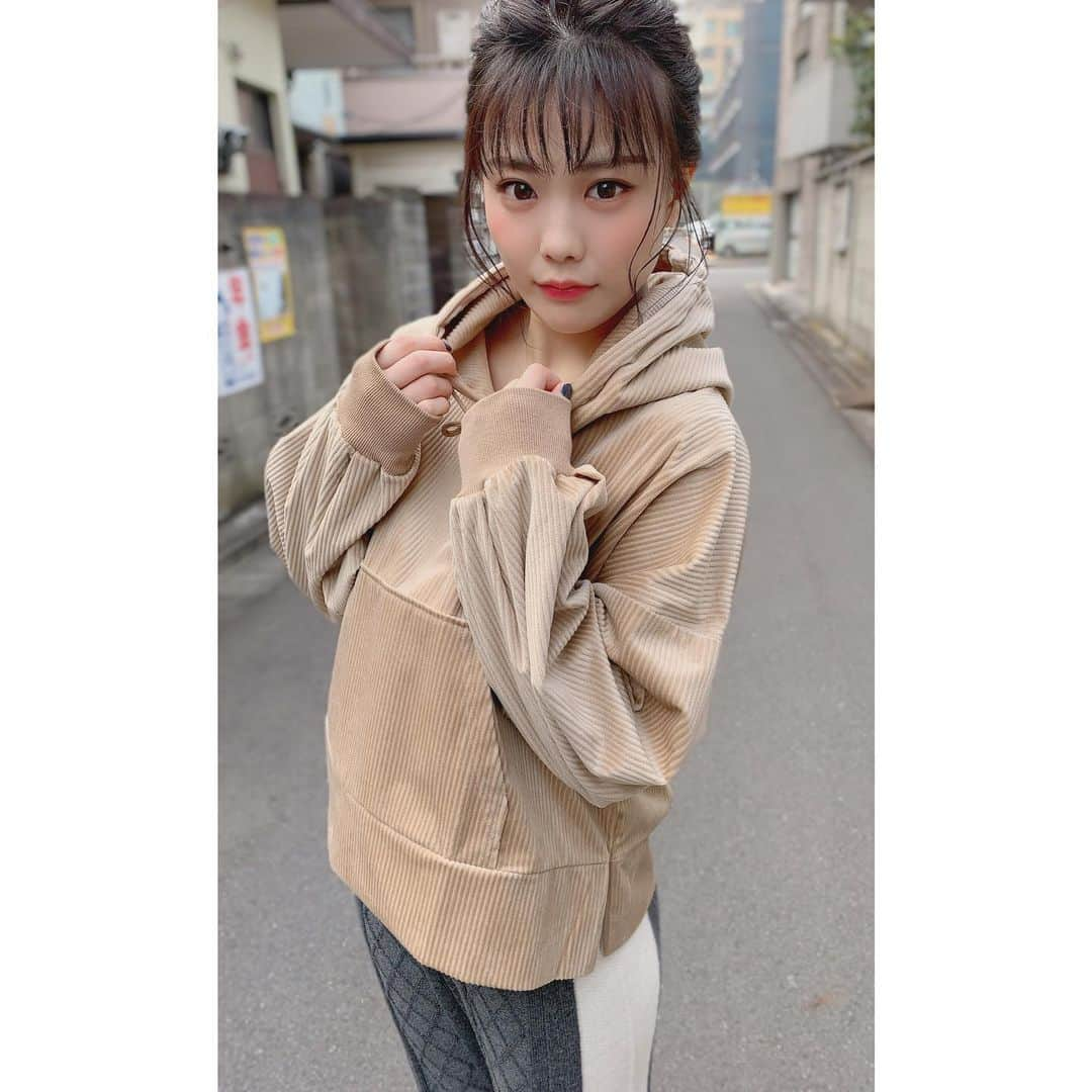 川村虹花さんのインスタグラム写真 - (川村虹花Instagram)「雑誌の撮影でした💋💄 . ファンの皆さんのおかげで 公式モバイルブログランキングで、 ランクインしました👑✨ ありがとうございます🥰  これからもブログよんでね🖤  #ファッション #雑誌撮影 #川村虹花」1月12日 18時58分 - nanaka_kawamura