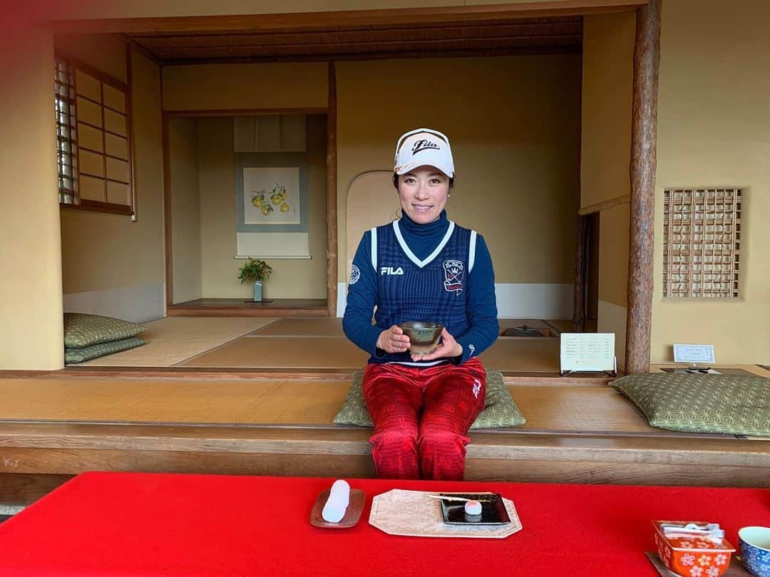 佐藤のぞみさんのインスタグラム写真 - (佐藤のぞみInstagram)「売店でお抹茶と和菓子🍵✨ #golf #japan  #三島」1月12日 19時01分 - satonozomi1028