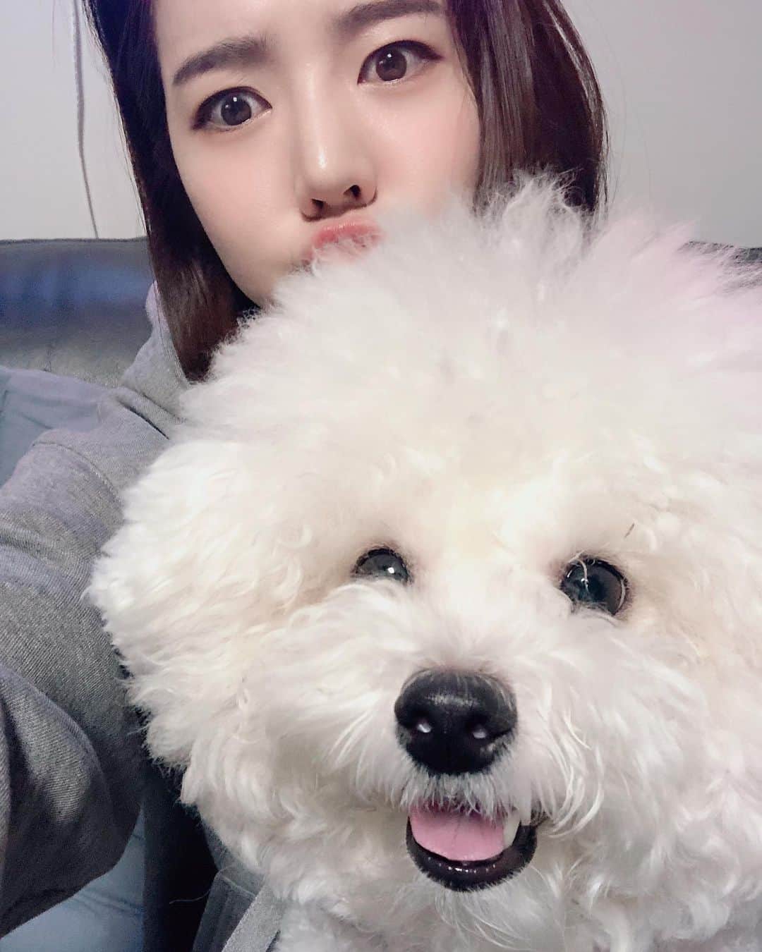 サニー のインスタグラム：「너는 솜사탕이야??💭」
