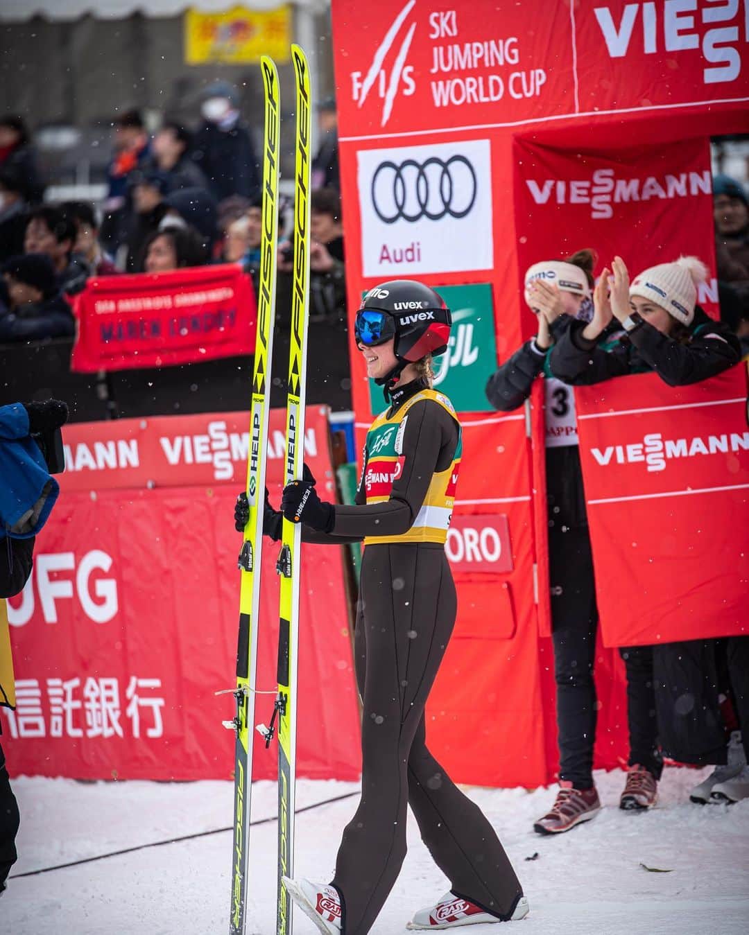 マーレン・ルンビのインスタグラム：「2x andreplass, 2x bakkerekord og 2x jamsides. Mest fornøyd med at de gode hoppene flyr fryktelig langt😃 Zao next! 📸: @alexhenn」