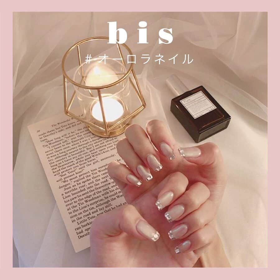 bis_web bis [ビス] さんのインスタグラム写真 - (bis_web bis [ビス] Instagram)「. オーロラネイル 💅🏻﻿ ﻿ ﻿ ニュアンスのあるオーロラネイルが可愛い💿💕 ﻿ シンプルでもひと癖あるデザインが好きな子におすすめ💅﻿ ﻿ スワイプしてチェックしてね👉🏻﻿ ﻿ ﻿ ﻿ ﻿ #nail #ネイル #ネイルデザイン #ネイルカラー #ジェルネイル #ネイルアート #オーロラネイル #ワンカラー #ニュアンスネイル #ミラーネイル #ネイリスト #bis_web」1月12日 22時36分 - bis_web