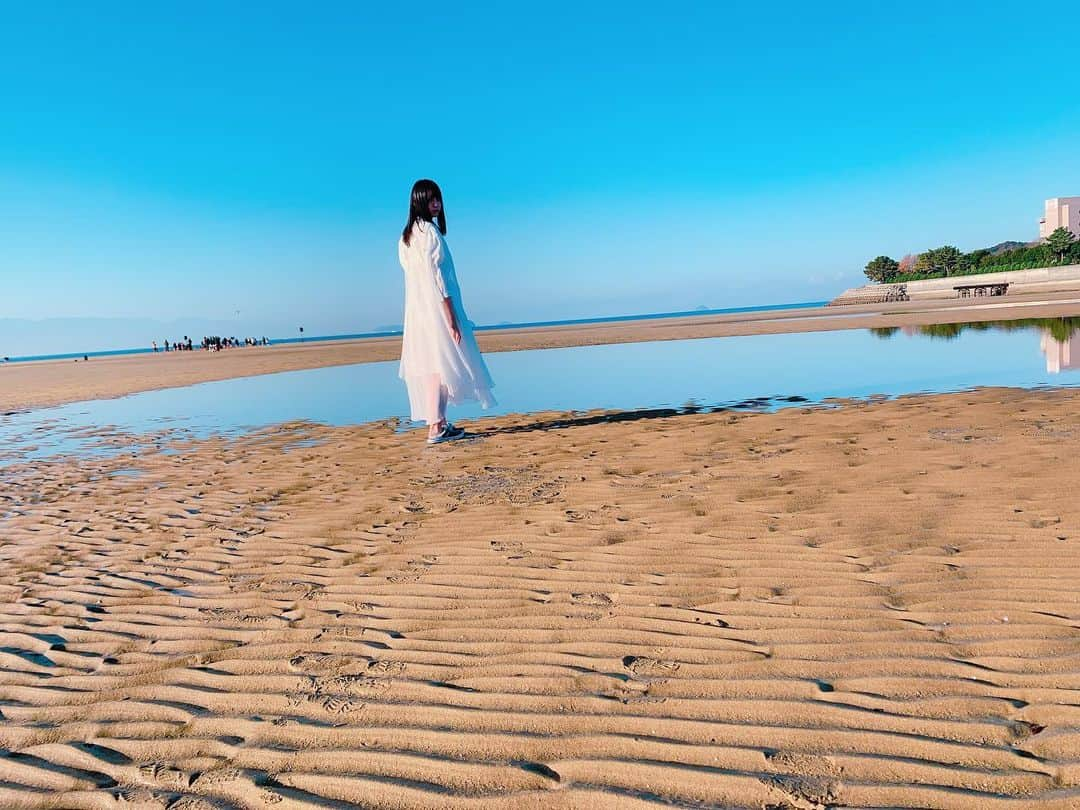 瀧野由美子さんのインスタグラム写真 - (瀧野由美子Instagram)「, STU48 4th Single 『 無謀な夢は覚めることがない 』  YouTubeにMVが公開されてるので 是非見てください 🥰  1月29日発売 ！  #STU48 #瀧野由美子 #無謀な夢は覚めることがない  #香川県 #父母ヶ浜 #ウユニ塩湖」1月12日 22時45分 - yumiko_anko