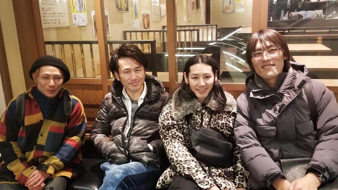 小林尊のインスタグラム：「Japanese competitive eater Reunion. miss the days of competing with them. フードファイター再会 2020 一緒に競争していた時代が懐かしいなぁ😢 リスペクトを持った仲間😘🤘 #bff #competitiveeater #フードファイター #ジャイアント白田 #射手矢侑大 #山本卓弥」