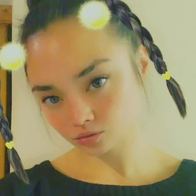 加賀美セイラのインスタグラム：「Is this too crazy?😂😂#noteeth #歯無しセイラ　I do have teeth don’t worry🤣🤣 #森山直太朗　in the background but doesn’t sound good on my phone for some reason🤦🏻‍♀️#MoriyamaNaotaro is a great artist 🧚🏻‍♂️🧚🏻 #LaughingMoment  #みんなに笑って欲しくて　😂😂　#LAUGHTODAY #alwayHappy」
