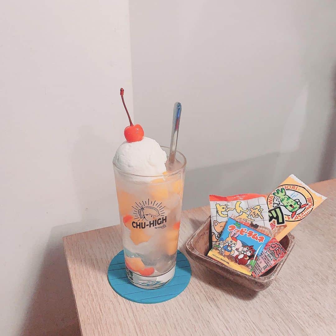 のインスタグラム：「栄にある #cafewaltz で"映え飲み"してみない？﻿ おしゃれでかわいい #映えグラス で楽しくお酒を飲もう♡﻿ ﻿ お通しも駄菓子でひと味違った楽しみ方のできる居酒屋さんです◎﻿ ﻿ ﻿ ﻿ ﻿ ﻿ ✔︎ ﻿ @chu_high  名古屋市中区栄3-14-30 2F﻿ ﻿ ﻿ ﻿ ﻿ ﻿ ﻿ ﻿ ﻿ ﻿ ﻿ ﻿ ﻿ #laurierpress_名古屋カフェ﻿ ﻿ ﻿ ﻿ ﻿ ﻿ Thank you♡﻿ ﻿ @mimisomi33 ﻿ ﻿ ﻿ ﻿ ﻿ ﻿ ﻿ ﻿ ﻿ ﻿ ﻿ ﻿ ﻿ ﻿ ﻿ ﻿ ﻿ ﻿ ﻿ #ローリエプレス #名古屋カフェ #映えグラス #大人のフルーツポンチ」