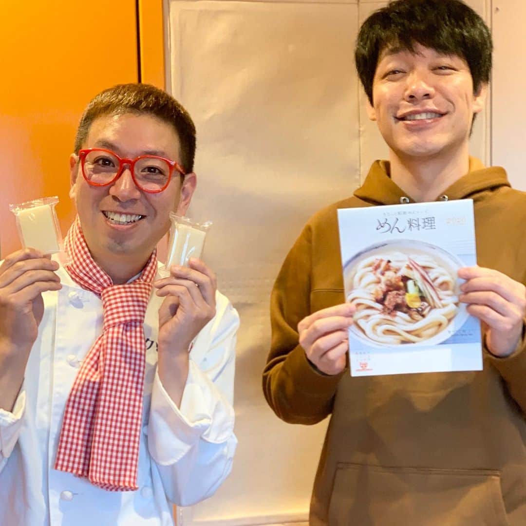 のインスタグラム：「月1レギュラーラジオ📻 ☟☟☟#スマホからからアーカイブ聴けます☟☟☟ ‪【聴き逃し】2020年1月9日(木)放送  #NHKラジオ第1『#すっぴん！』 【#全ての道は食に通ず】 らじる★らじる http://nhk.jp/radio/?p=2295_16_108395 残りがちなお餅の意外な活用法、ご紹介しました‼️ 楽しく喋りと料理を混ぜ混ぜ✌️‬ お餅の魅力と活用法を、是非聴いてみてください🦻  #NHK #料理好きな人と繋がりたい #お餅 #餅 #delicious #cooking #フードロス #料理 #クッキング #レシピ #ラジオ #NHKラジオ #野菜ソムリエ #アスリートフードマイスター #フードコーディネーター #食育インストラクター #bbqインストラクター #こども成育インストラクター #料理研究家 #料理男子 #料理芸人 #nhk_suppin #クック井上」