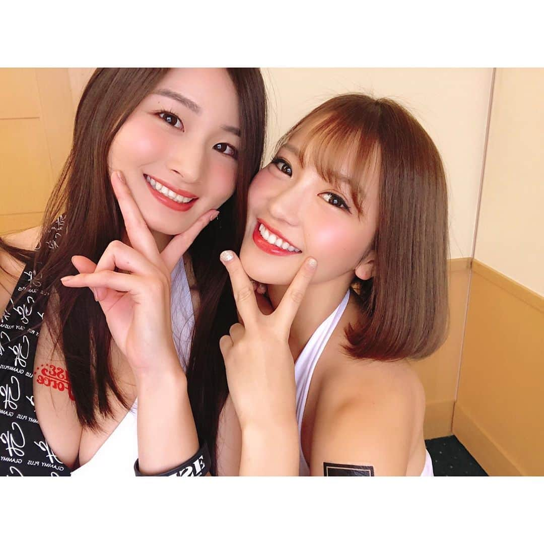 清瀬汐希さんのインスタグラム写真 - (清瀬汐希Instagram)「. . . 2020年RISEラウンドガールです🥊✨ 今日は4人だったけど明日は6人だよ♪ . 去年に引き続き #桜りん さんと #coco ちゃんがいるので たくさん勉強させてもらいながら頑張ります！✨ #iina さん今年から一緒に頑張ります💪🏻❣️ . . #rise #rise136 #2020 #ラウンドガール  #roundgirl #格闘技 #清瀬汐希」1月13日 0時14分 - yuki_kiyose_