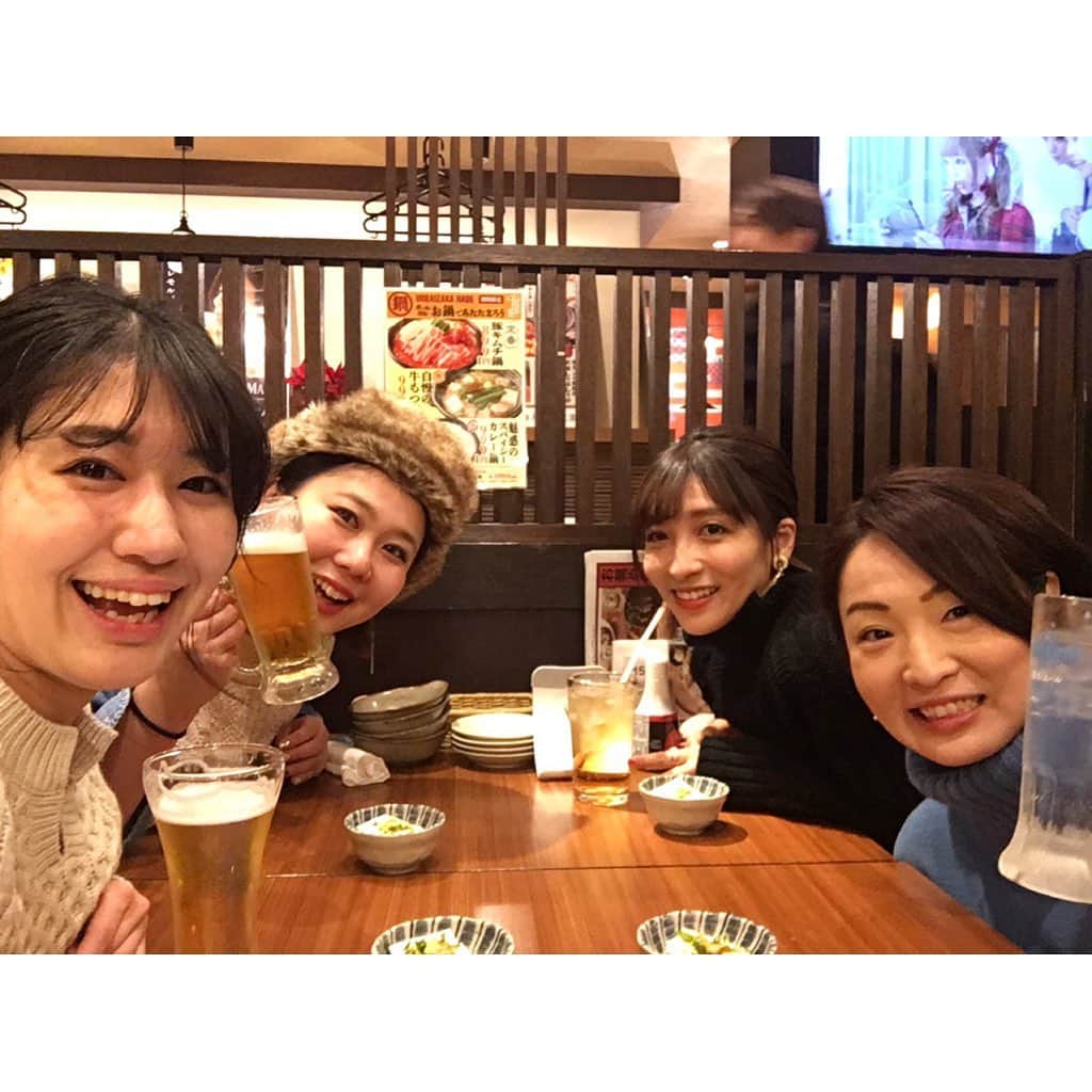 のインスタグラム：「大変お世話になっているエスポラーダ北海道の小野寺監督が今シーズン限りで退任するので最終節の「駒沢セントラル」へ行ってきた〜〜〜！！！我々のしょーもない出待ち芸にも付き合ってくれた選手たち、チームの関係者の皆様、ほんとにありがとうございました、久しぶりに会えて嬉しかった人達ばかり。最後の最後で引き分けとはまた忘れられない試合になったしびっくりしたけど、また来年も沢山応援するぞーーー！会いたい人達(中野以外)と会えたし、美味しいもの食べたし、色んな話が出来たし、ありがとうがいっぱいの充実の2泊3日でした☺️👏✈️ #中野以外　#ハヤシ旅」