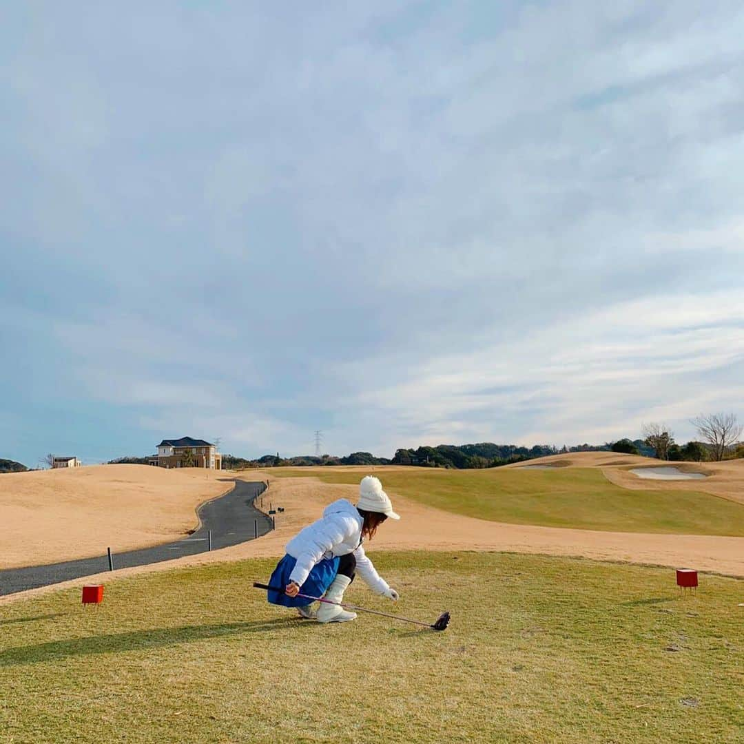 黒坂優香子さんのインスタグラム写真 - (黒坂優香子Instagram)「⛳️♡ ・ ・ 2019年の🏌️‍♀️✨ ・ ・ #ゴルフ  #載せ損ねてたシリーズ」1月13日 0時36分 - yukakokurosaka0606