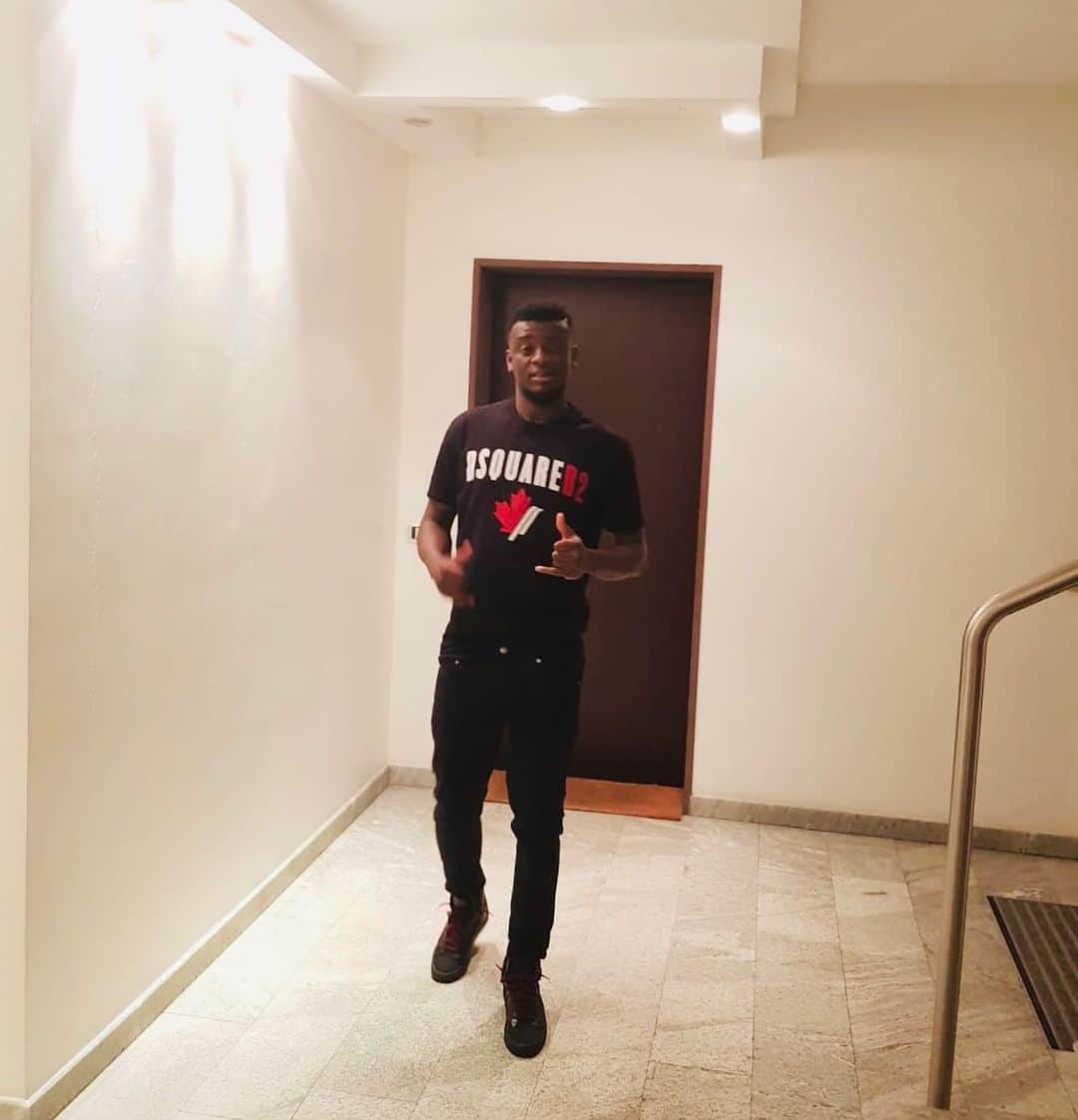 アサン・デモヤ・ニュクリのインスタグラム：「🙏🏾❤️」