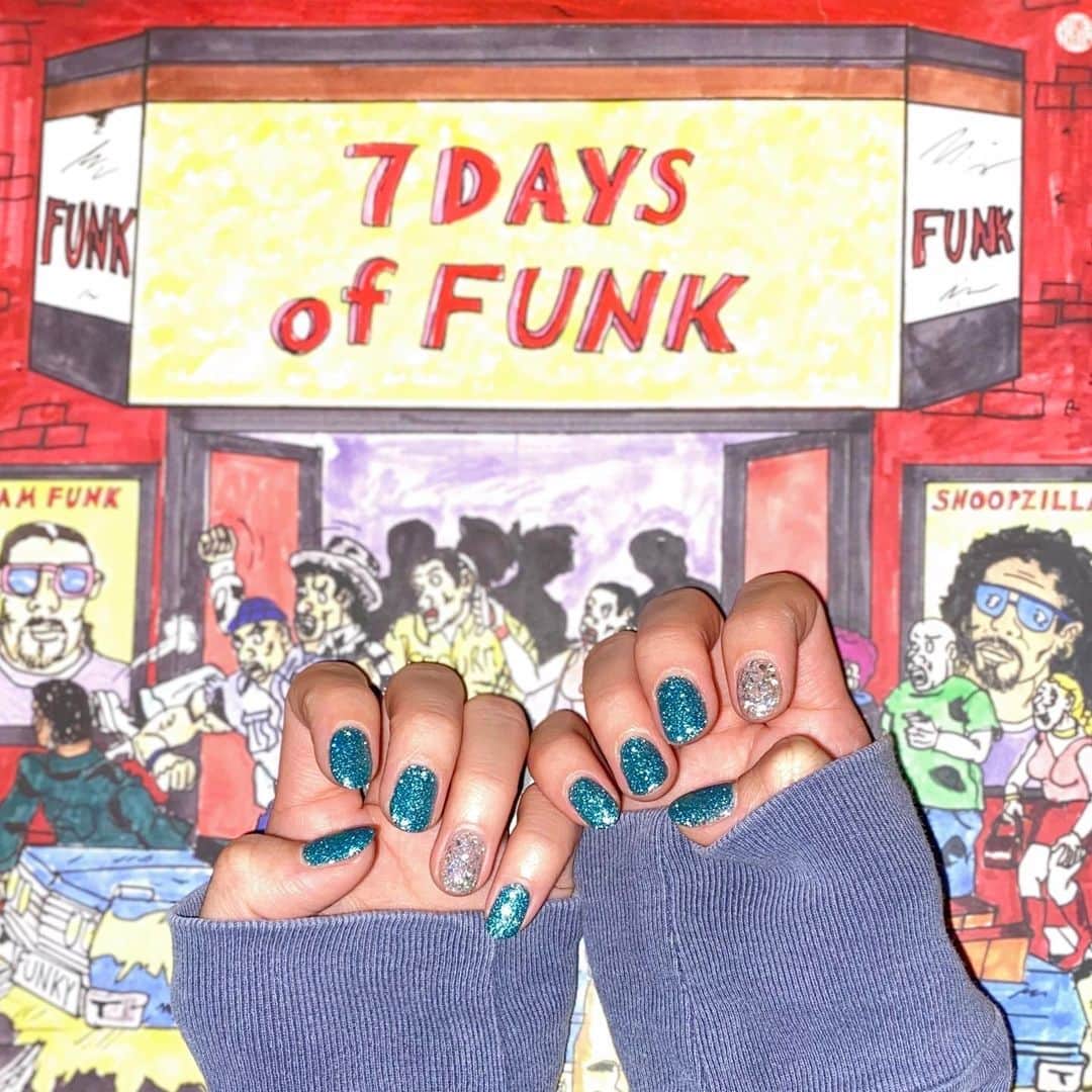 滝口成美のインスタグラム：「1月nail💙」