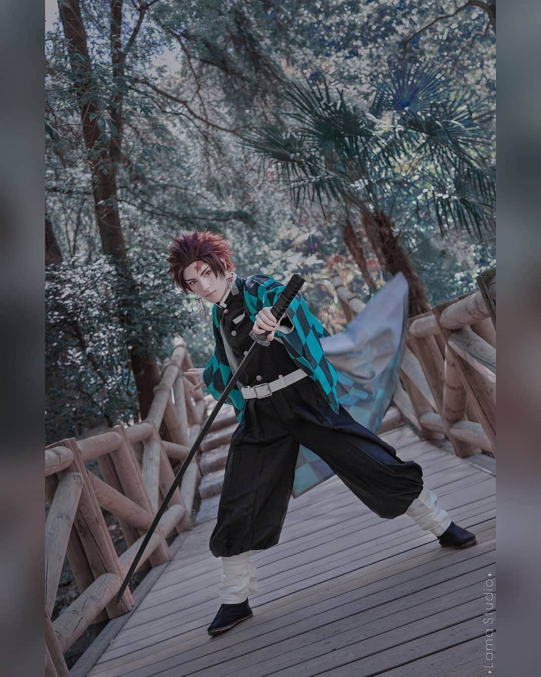 Geheさんのインスタグラム写真 - (GeheInstagram)「🌊 Third Style: Dance of the Rapid Current 🌊 I can't wait to take more KnY pics! I'm going to cosplay (at least) one more character from the anime 👀 can you guess who? 📸@lama.studio  cosplay from @dokidokicosplay_official  #KimetsuNoYaiba #DemonSlayer #DemonSlayerCosplay #KimetsuNoYaibaCosplay #KamadoTanjirou #TanjirouCosplay #Cosplay」1月13日 2時11分 - geheichou