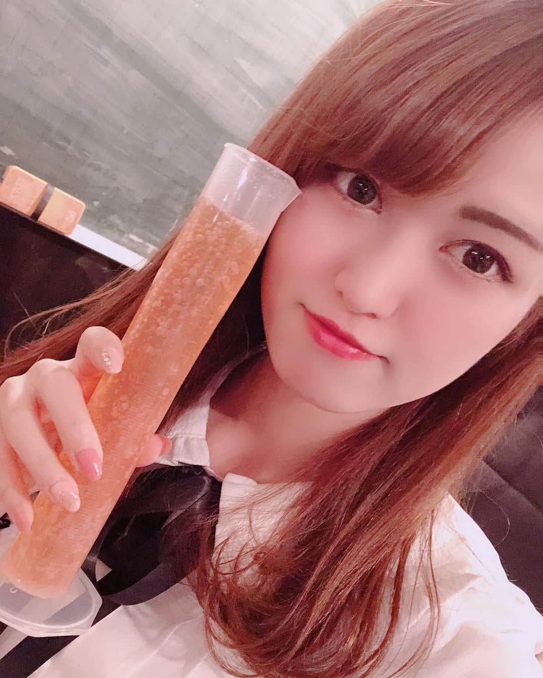 入江綾乃のインスタグラム：「. . . . 2020.01.05 . お母さんを空港でお見送りしたあとお友達と居酒屋『6年4組』さんに行ってきました〜 給食が食べれる居酒屋！！ 実は推しがここでYouTubeを撮影してて❤️笑 聖地巡礼してきました💖 もちろん推しグループが注文してた料理を食べました〜💖 懐かしい味が最高でした😋 . . . #6年4組 #給食 #渋谷 #SnowMan #推し事 #あやのの推し事 #followme #写真好きな人と繋がりたい #photography #photo #ポートレート#写真 #doll #dolly #dolls #被写体 #カメラ #camera #カメラ女子 #撮影 #撮影モデル #カメラマン #かわいくなりたい #声優 #プロレスラー #アクトレスガールズ #プロレス #AWGカラーズ #スポーツ女子」
