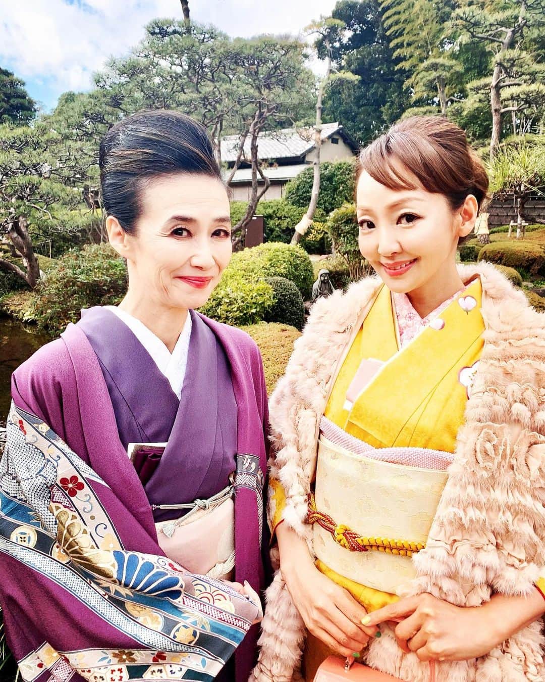 のインスタグラム：「ちゃこちゃん💕 @hisako.manda_official とお初釜に参加☺️ パープルのとっても素敵なお着物で洋装でも和装でも何を着てもお似合いで本当にちゃこちゃん💕美しくて素敵です😍 セクシーだけど性格チャーミングで大好き❤ #お初釜#お着物#ちゃこちゃん#美しい#女優#萬田久子 さん#和装#訪問着#kimono#japanesekimono #teaceremony#神田うの#unokanda#uno#ホテルニューオータニ東京#hotelnewohtani#newohtani#newohtanihotel#ニューオータニ#ニューオータニ東京」