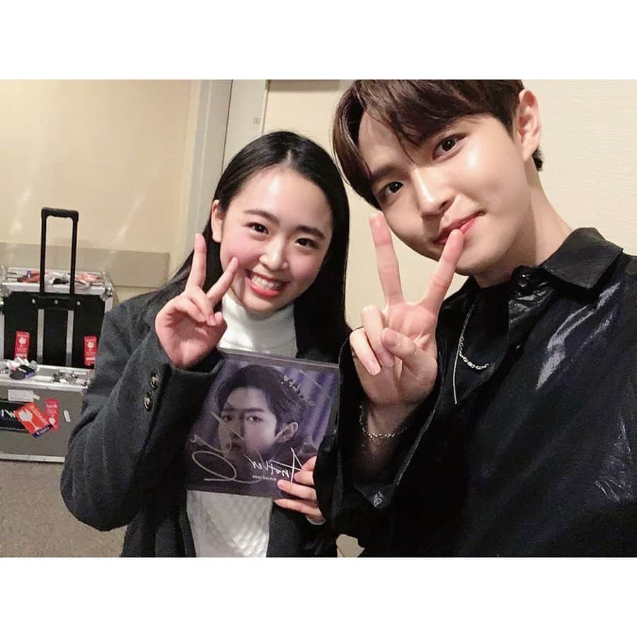 青木祐奈さんのインスタグラム写真 - (青木祐奈Instagram)「. . 20.01.12 KIM JAEHWAN NEW YEAR FAN CONCERT -MOMENT 2020- . 東京公演に続き、大阪公演も見に行きました🙌🏻 WANNA ONEの時から好きで憧れていたジェファン君にお会いすることが出来て、本当に本当に嬉しかったです😭❤️ . 일본에 와서 멋진 무대를 보여 주셔서 감사합니다😊 앞으로도 응원하고 있습니다!! . 진서오빠 정말 고맙습니다🥰 또 만납시다!! . .」1月13日 14時16分 - yuna_skate