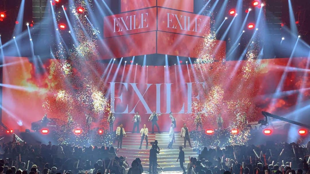 世界さんのインスタグラム写真 - (世界Instagram)「EXILE #超級巨星紅白藝能大賞  #最高の年明け #我愛台北 #thankyou」1月13日 14時57分 - exile_sekai_official