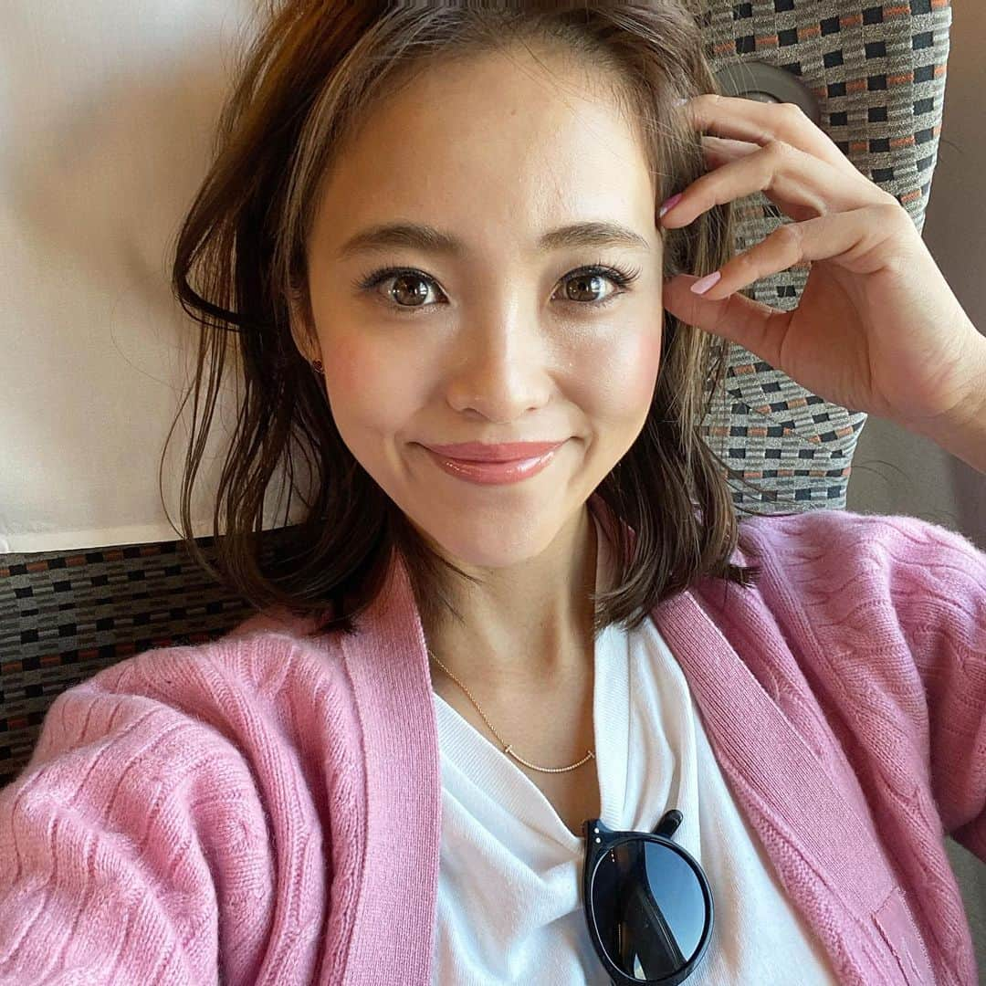 Risako Yamamotoさんのインスタグラム写真 - (Risako YamamotoInstagram)「昨日は美容day💞 ・ 元々はシミとニキビ跡が悩みのお肌でしたが、毎月ルシアクリニックでミックスピーリングとフォトフェイシャルを受けて、無くなりました😭🙏🏼✨✨✨ ・ お肌の調子が良くなるので続けています♫ 他に気になるところを先生に相談したら、いや気にし過ぎ。笑　と言われるくらい営業される事なく的確なアドバイスをして下さいます👨🏼‍🔬💭 ・ 気になっていたメニューのハイフ、すごく丁寧に説明して頂いて、ハイフをする時も絶対ルシアクリニックでお願いしたいと決めました♡🎯 ・ ・ #beatyday #美容day #luciaclinic #ルシアクリニック #ミックスピーリング #フォトフェイシャル」1月13日 15時14分 - risako_yamamoto