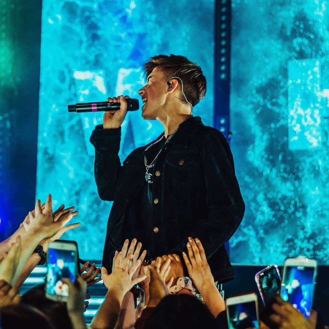 ジョニー・オーランドさんのインスタグラム写真 - (ジョニー・オーランドInstagram)「i miss you ⭐️🚀」1月13日 6時40分 - johnnyorlando